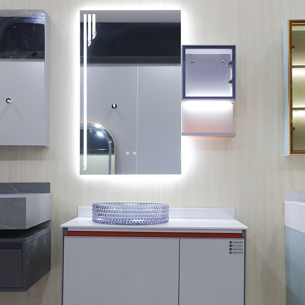 Smart Mirror Square Touch Screen Defogging นำผนังแนวตั้งพร้อมกระจกห้องน้ำแบบเบา