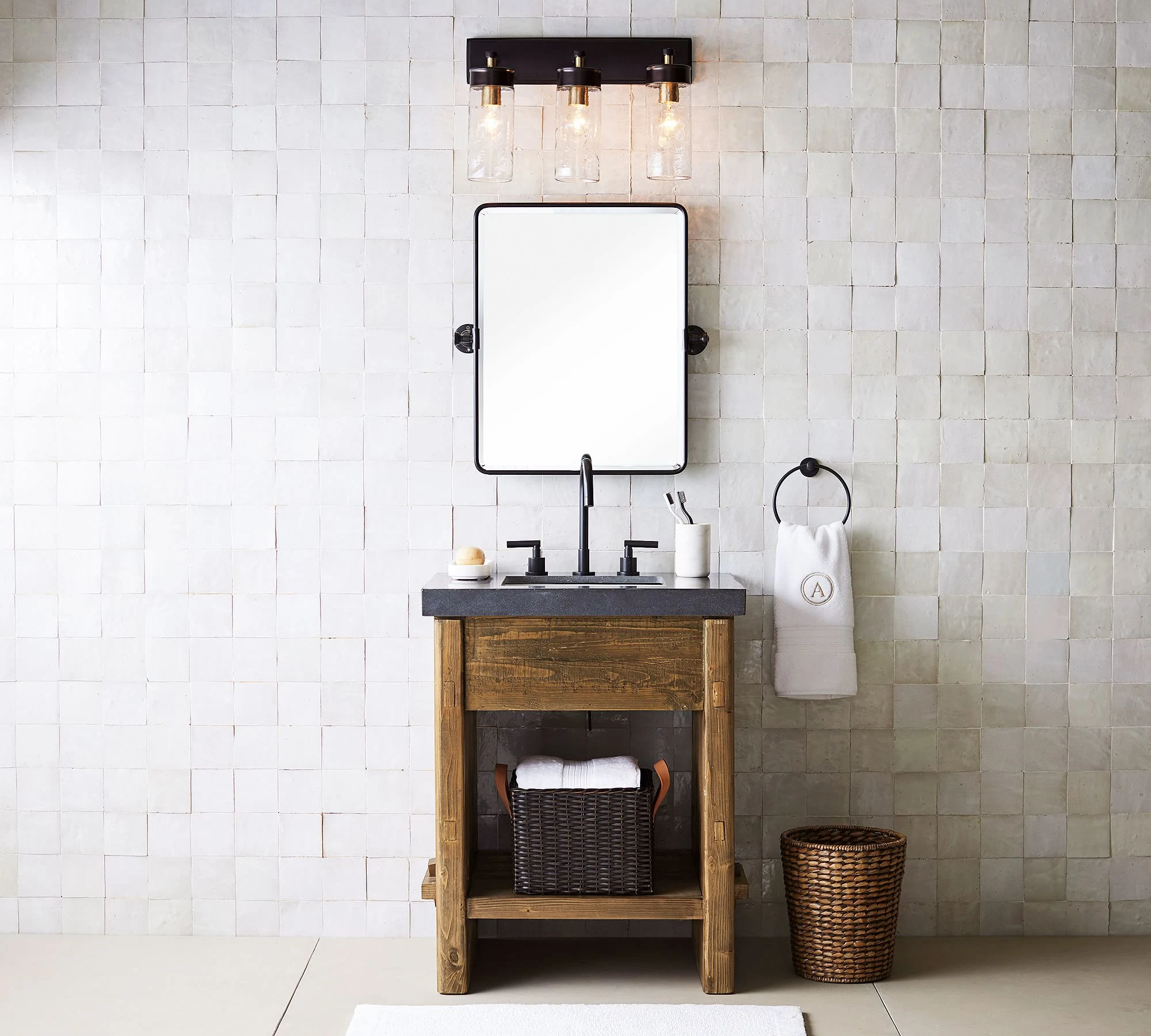 ผู้ผลิตกระจกกันฝ้าที่ดีที่สุดสำหรับห้องน้ำ Square Frameless Mirrors